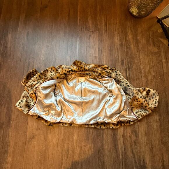 Ann Taylor LOFT Faux Fur Leopard Cropped Jacket – Double Breasted – Size S - Picture 7 of 8